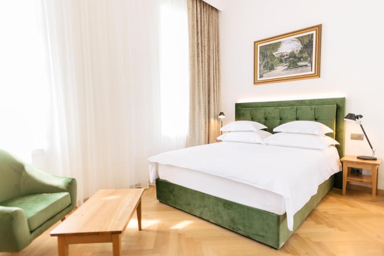 Hotel Miramare Crikvenica Εξωτερικό φωτογραφία A bedroom